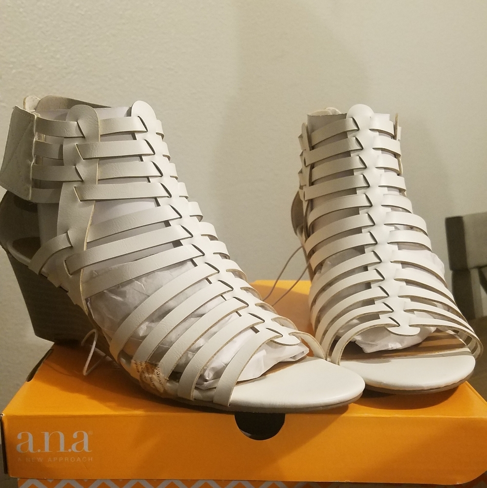 Summer shoes